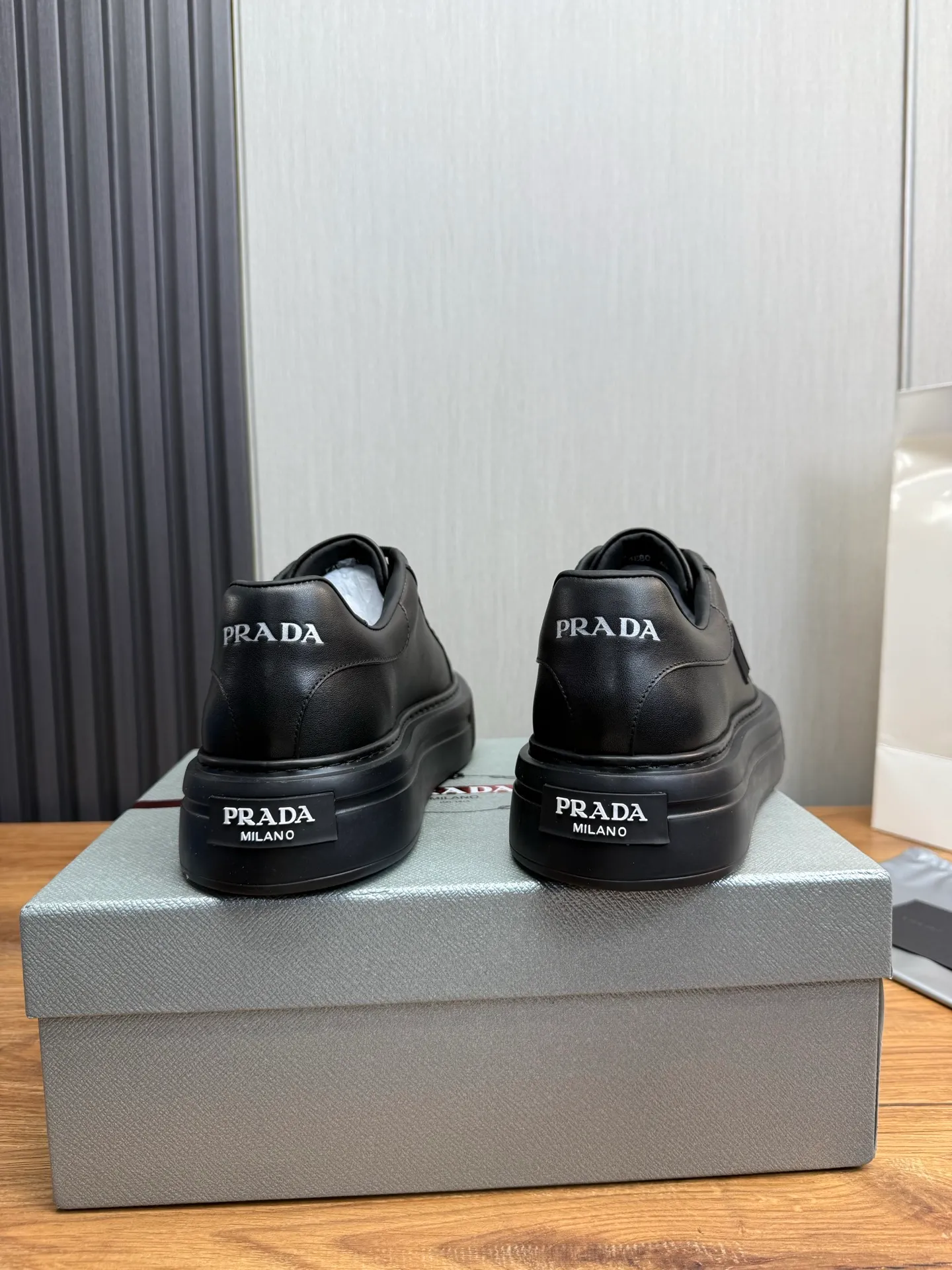 Men's shoes 💰560💰 [PRADA] Men's shoes are popular in the counter, official website is synchronized, 1 high-quality shipment ✔️Original cowhide upper + cowhide lining, 1🆚1 replica, original sole, 38-45 (45 customized, non-refundable)